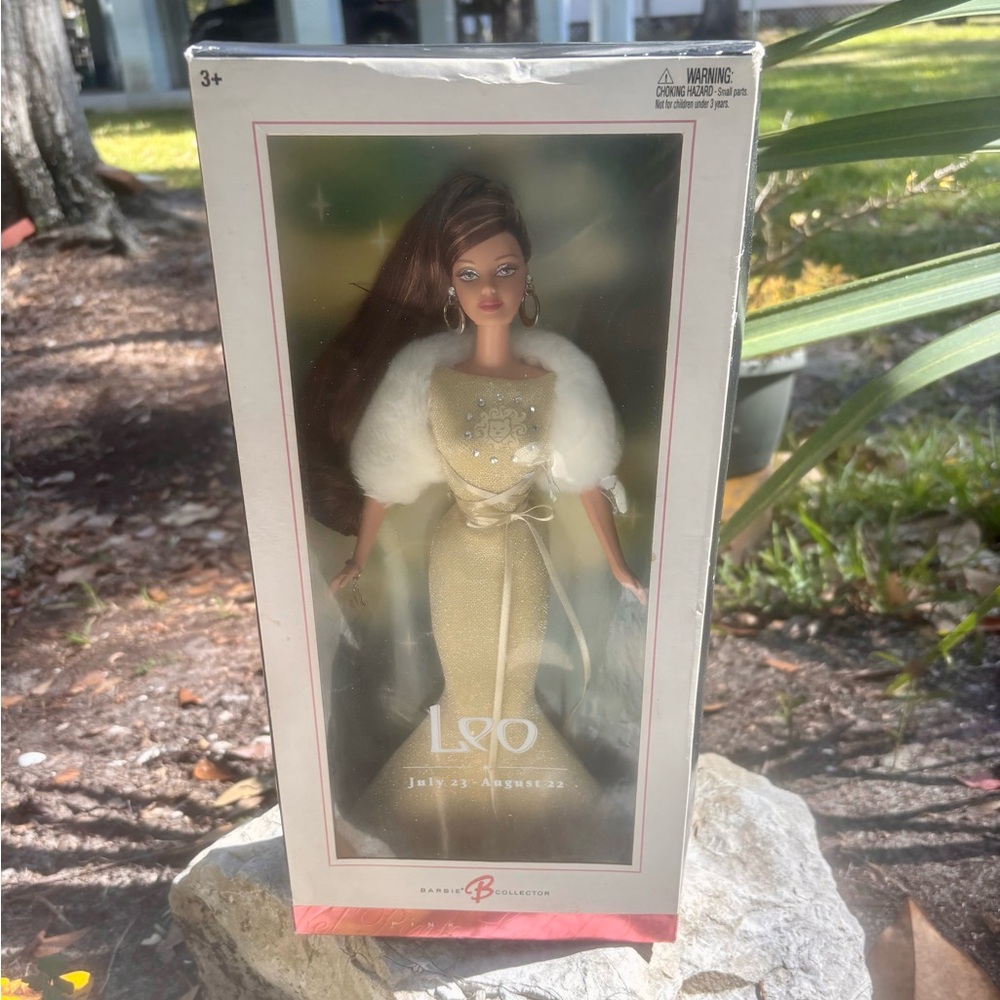 Pink Label Barbie Collector Leo Barbie New In Box